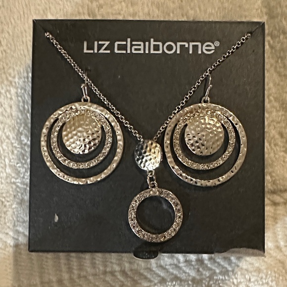 Liz Claiborne Silver Circle Necklace Set D-107 - Picture 1 of 4